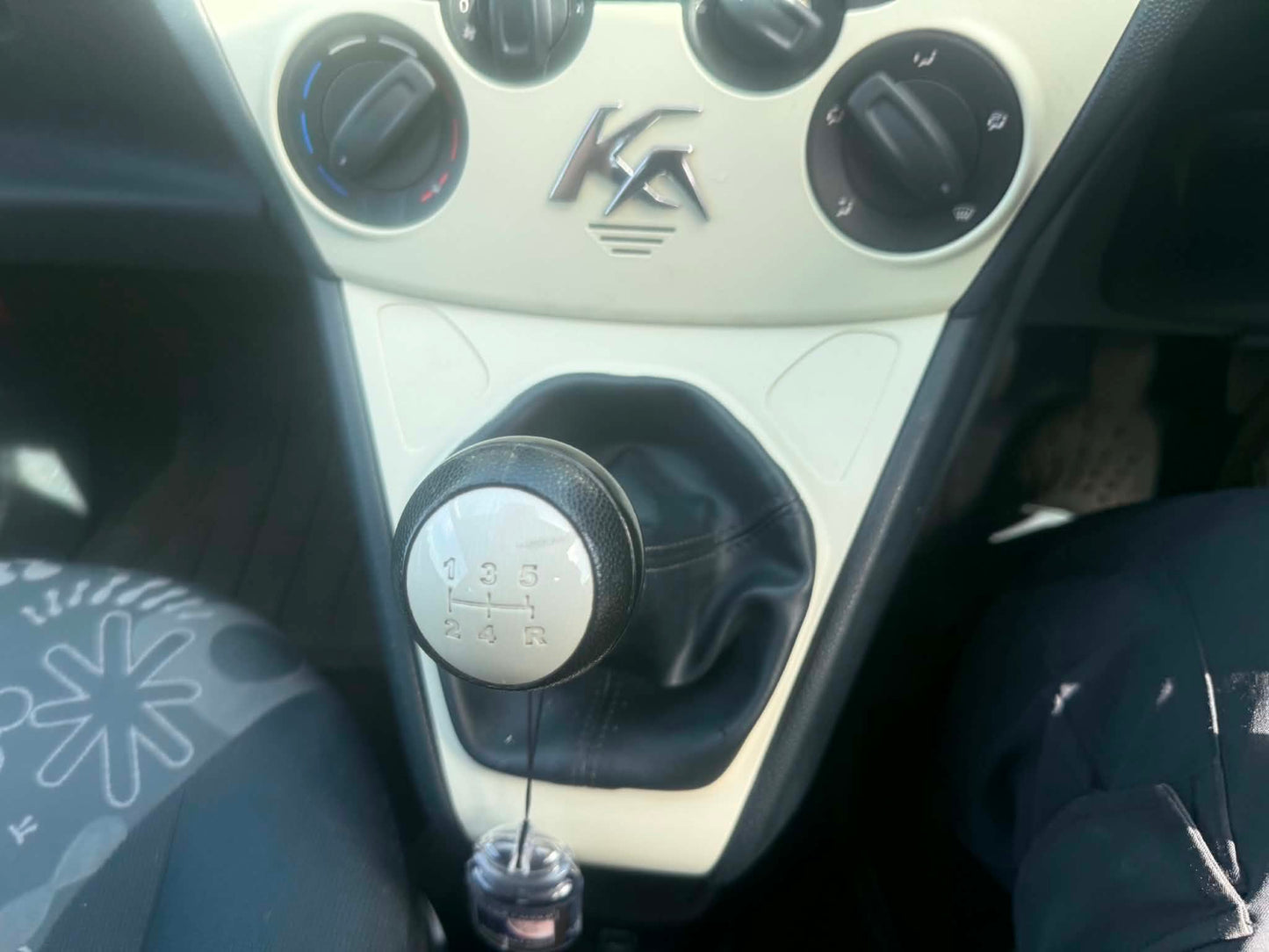 2014- FORD KA
