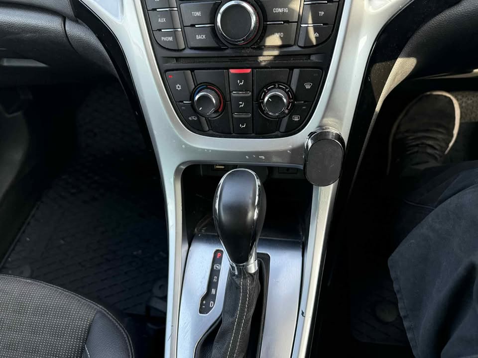 2013 - VAUXHALL ASTRA