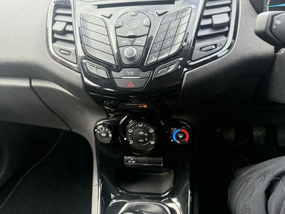 2015 - FORD FIESTA ZETEC