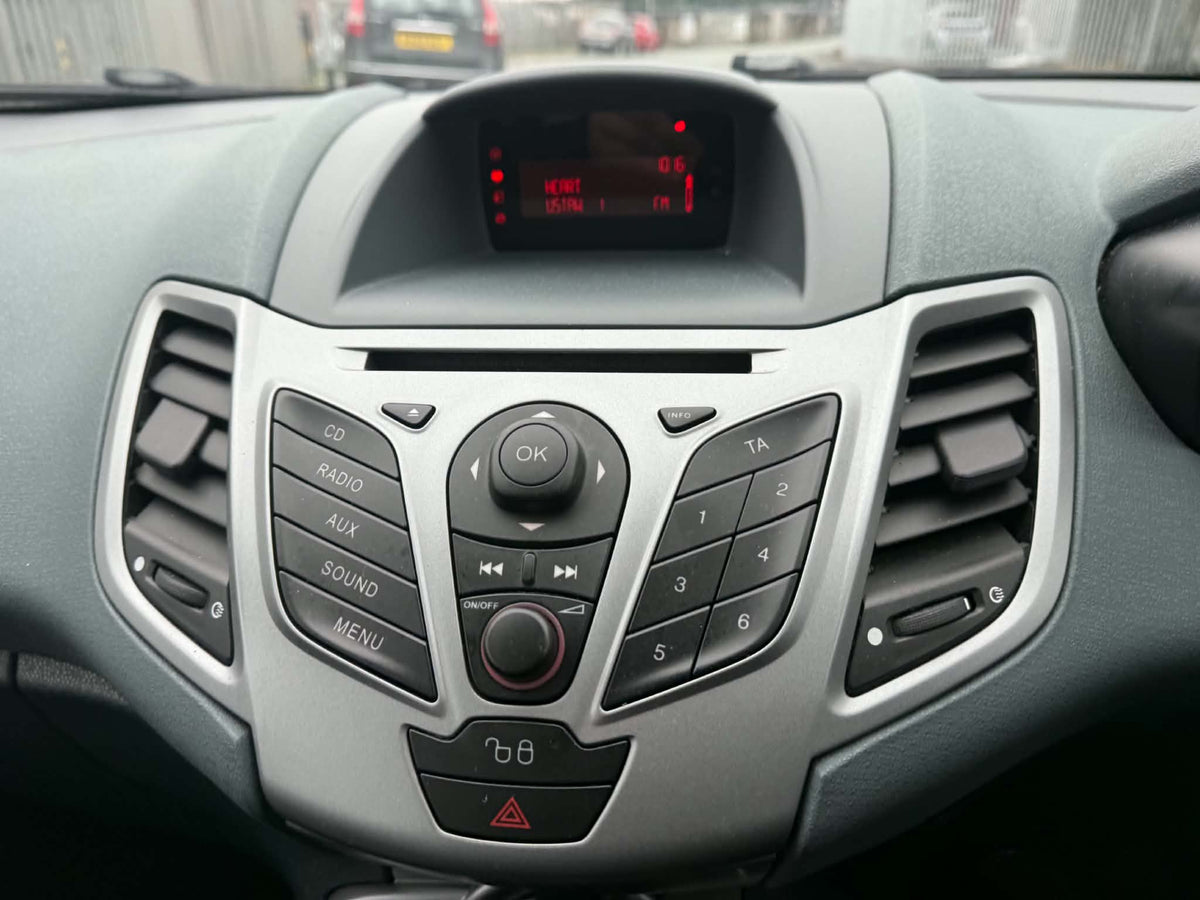 2009-FORD FIESTA