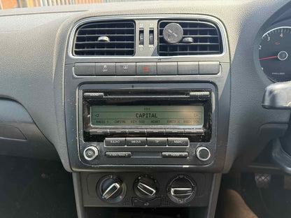 2011 - VOLKSWAGEN POLO