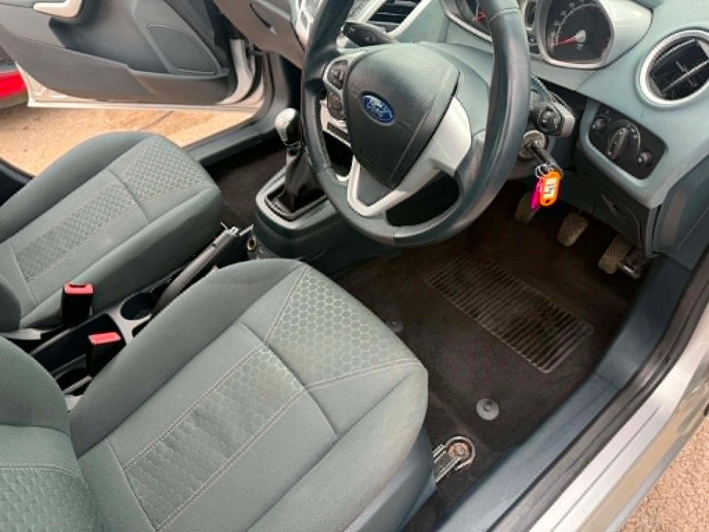 2011 - FORD FIESTA