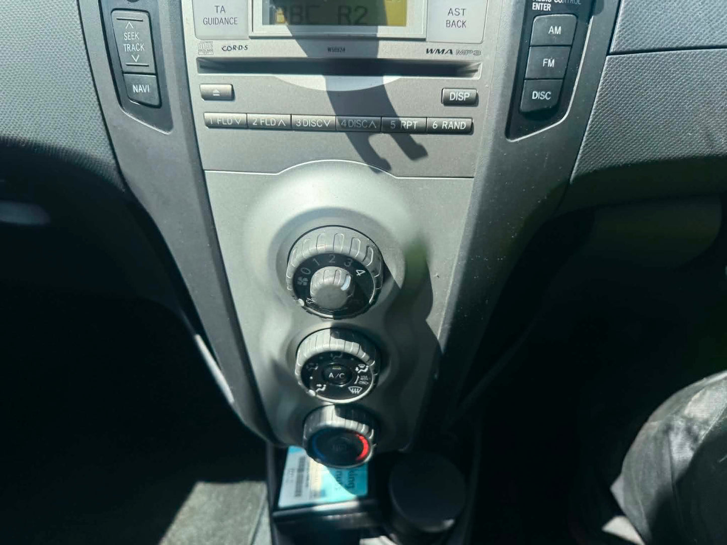 2008-TOYOTA YARIS