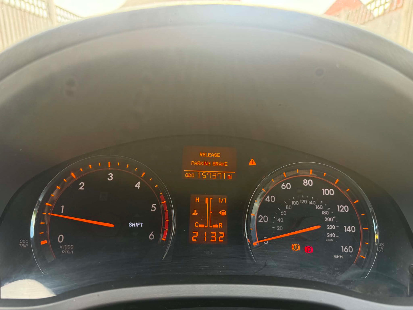2011-TOYOTA AVENSIS