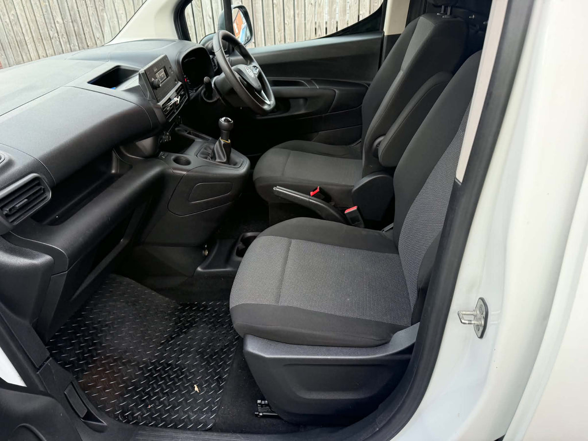 2021-VAUXHALL COMBO