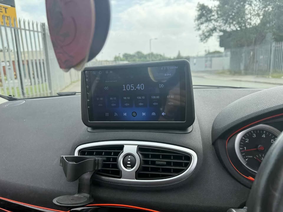 2010 - RENAULT CLIO