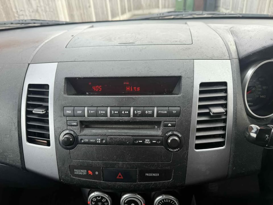 2008 - MITSUBISHI OUTLANDER