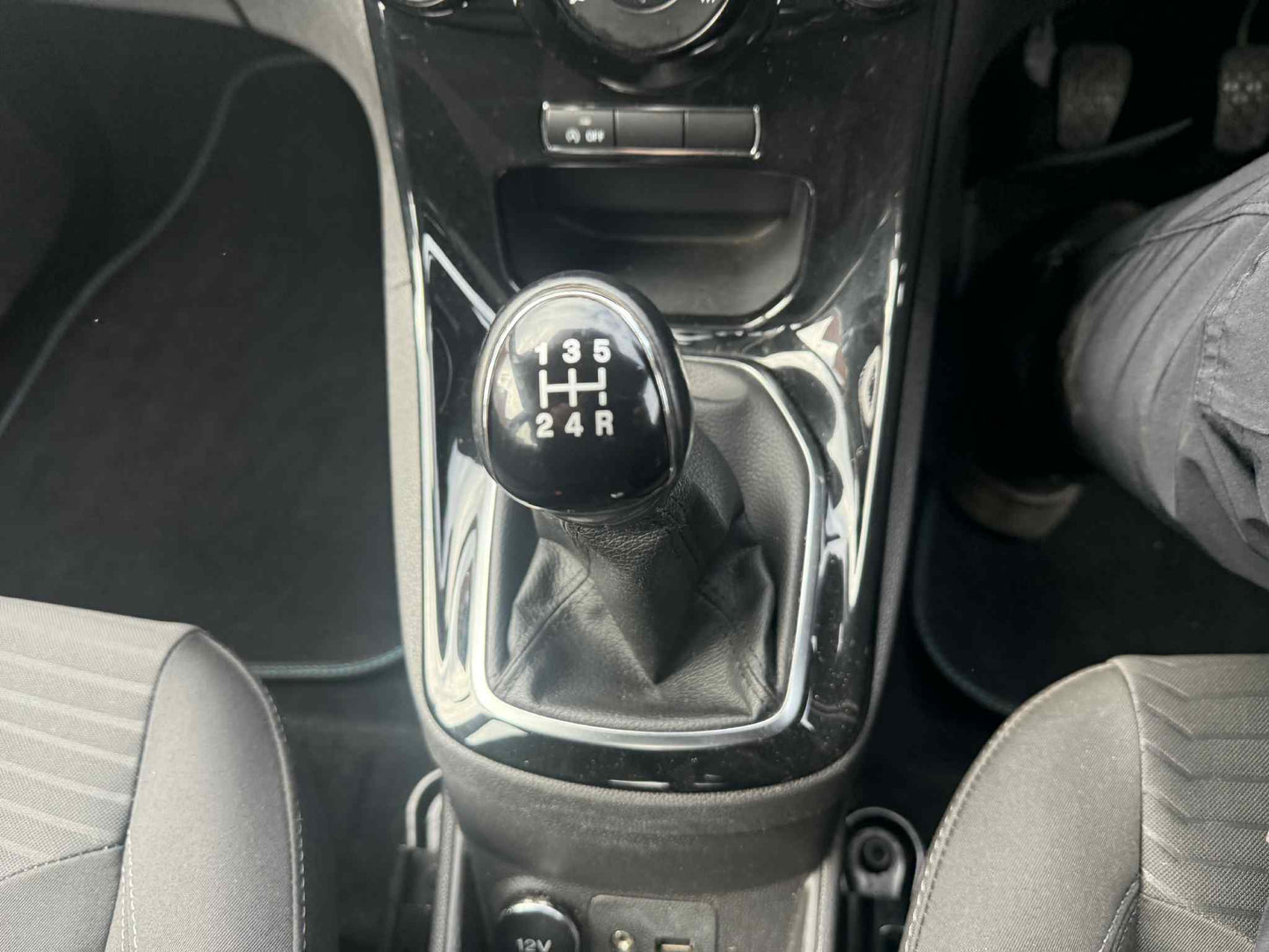 2015 - FORD FIESTA ZETEC