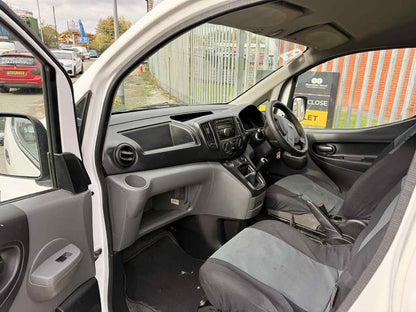 2011 - NISSAN NV200