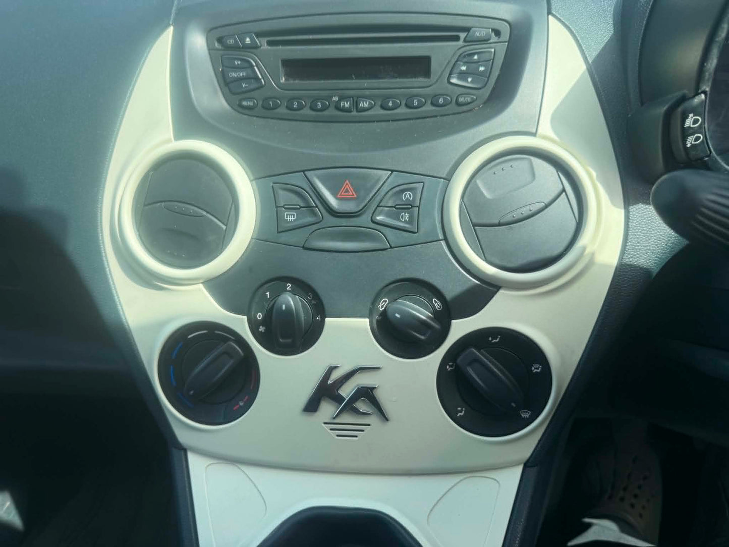 2014- FORD KA