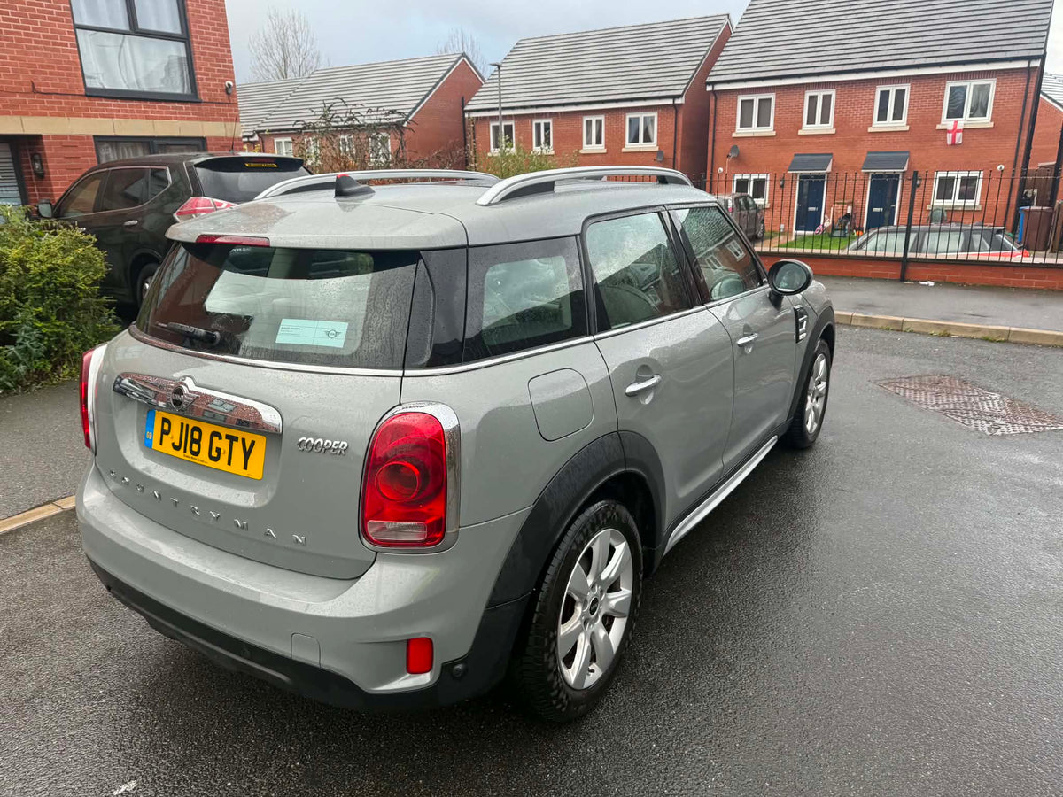 2018-MINI COUNTRYMAN
