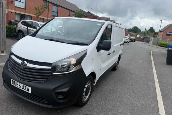 2015-VAUXHALL VIVARO
