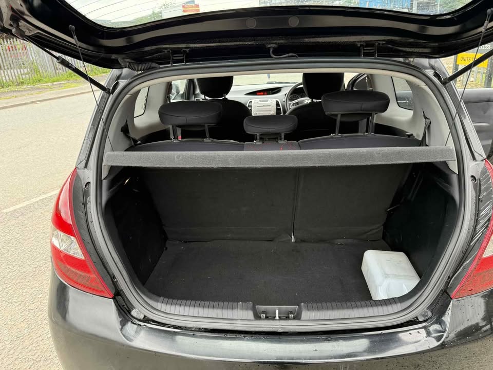 2010 - HYUNDAI I 20