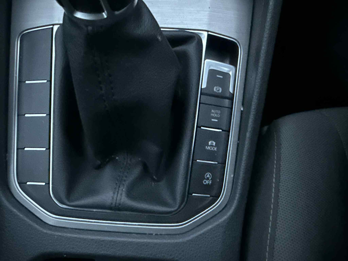 2015 - VW GOLF SV