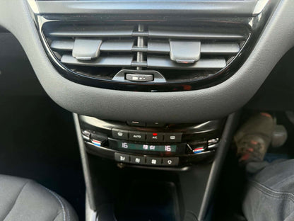 2014-PEUGEOT 208