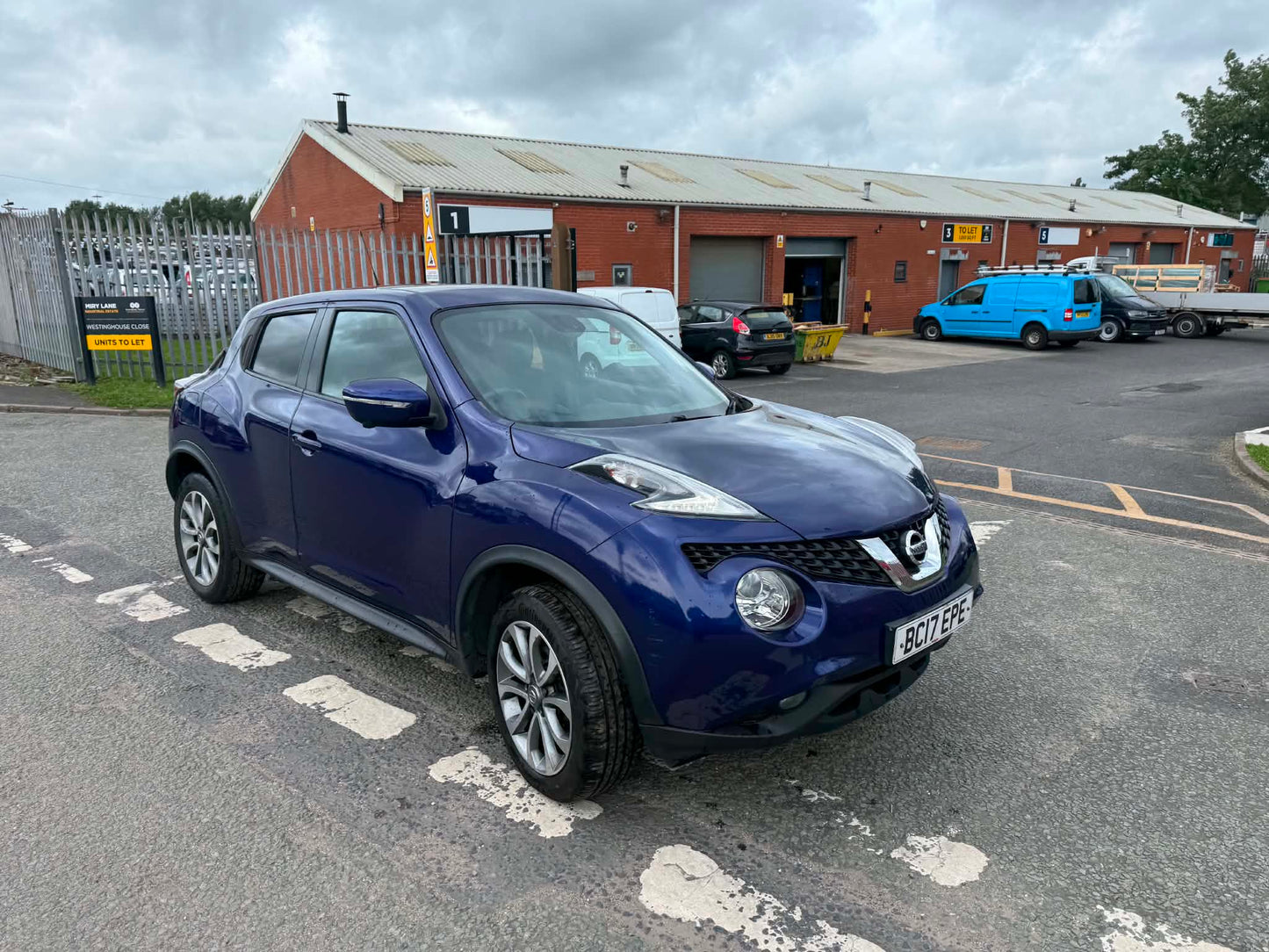 2017-NISSAN JUKE