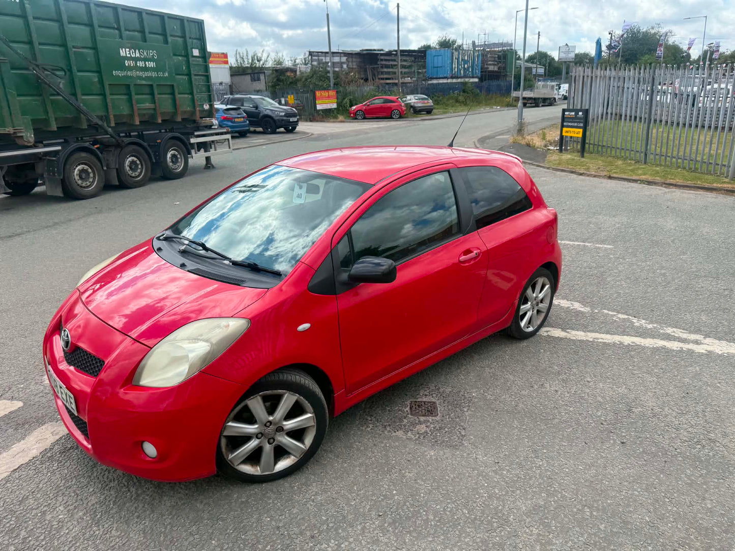 2008-TOYOTA YARIS SR