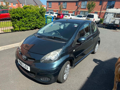 2011-TOYOTA AYGO
