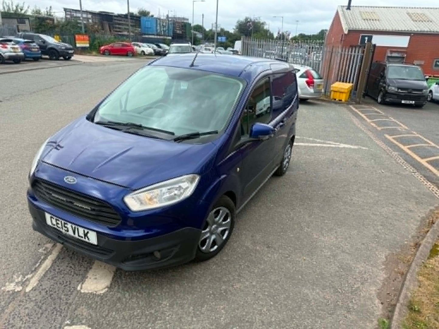 2015- FORD COURIER