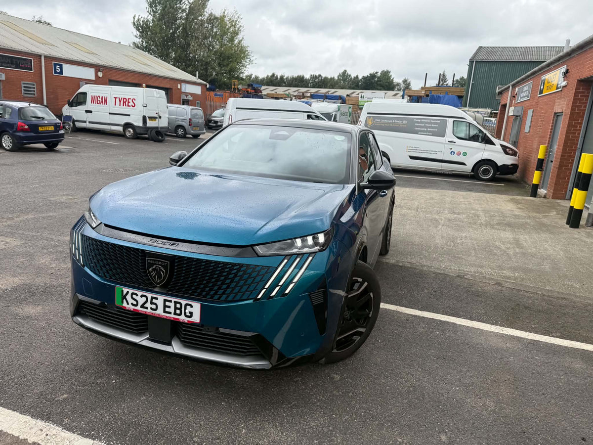 2025- PEUGEOT 3008 ELECTRIC