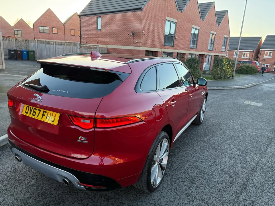 2017 -JAGUAR F- PACE