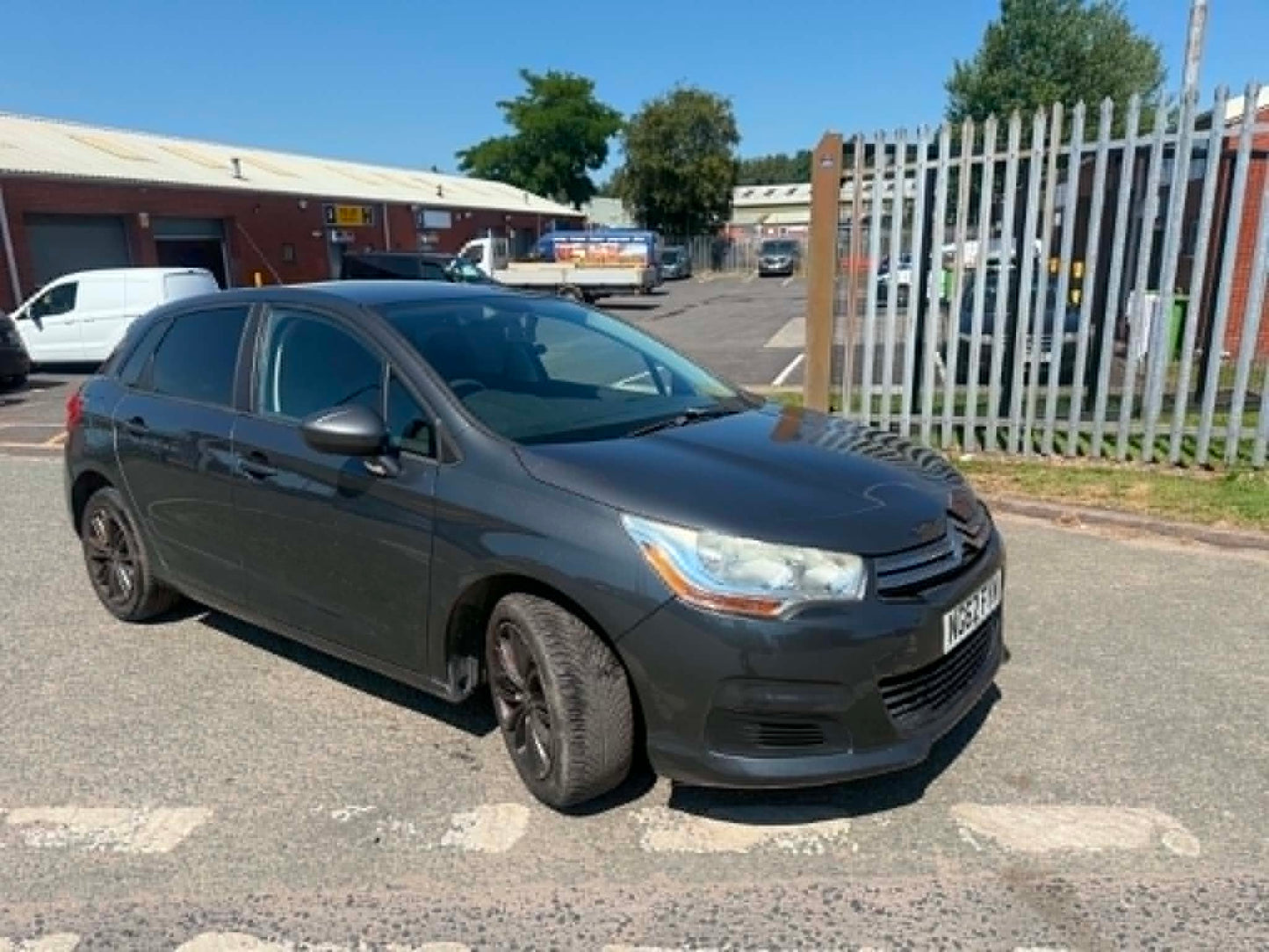 2013-CITROEN C4