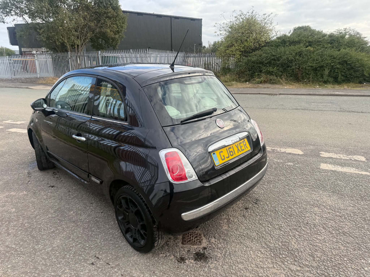 2011-FIAT 500
