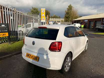 2011- VW POLO PETROL