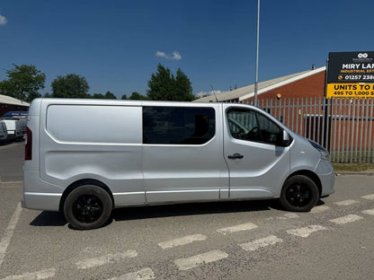 2018 NISSAN NV300