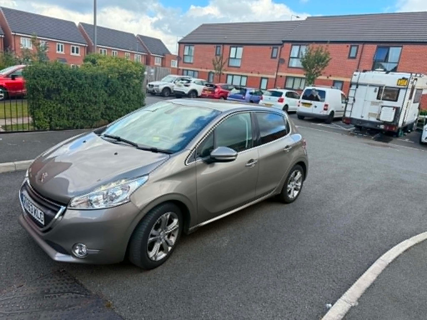 2014-PEUGEOT 208
