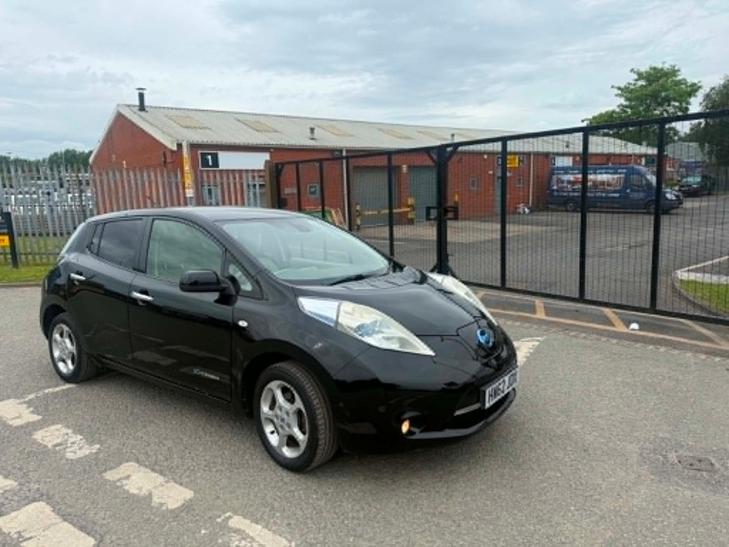 2012- NISSAN LEAF