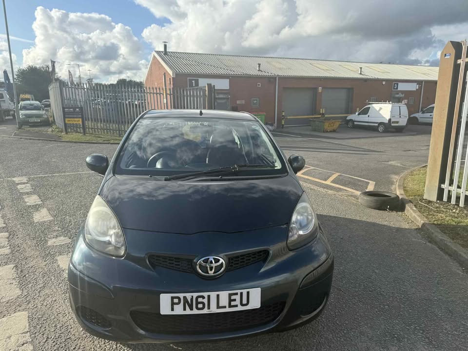 2011 - TOYOTA AYGO