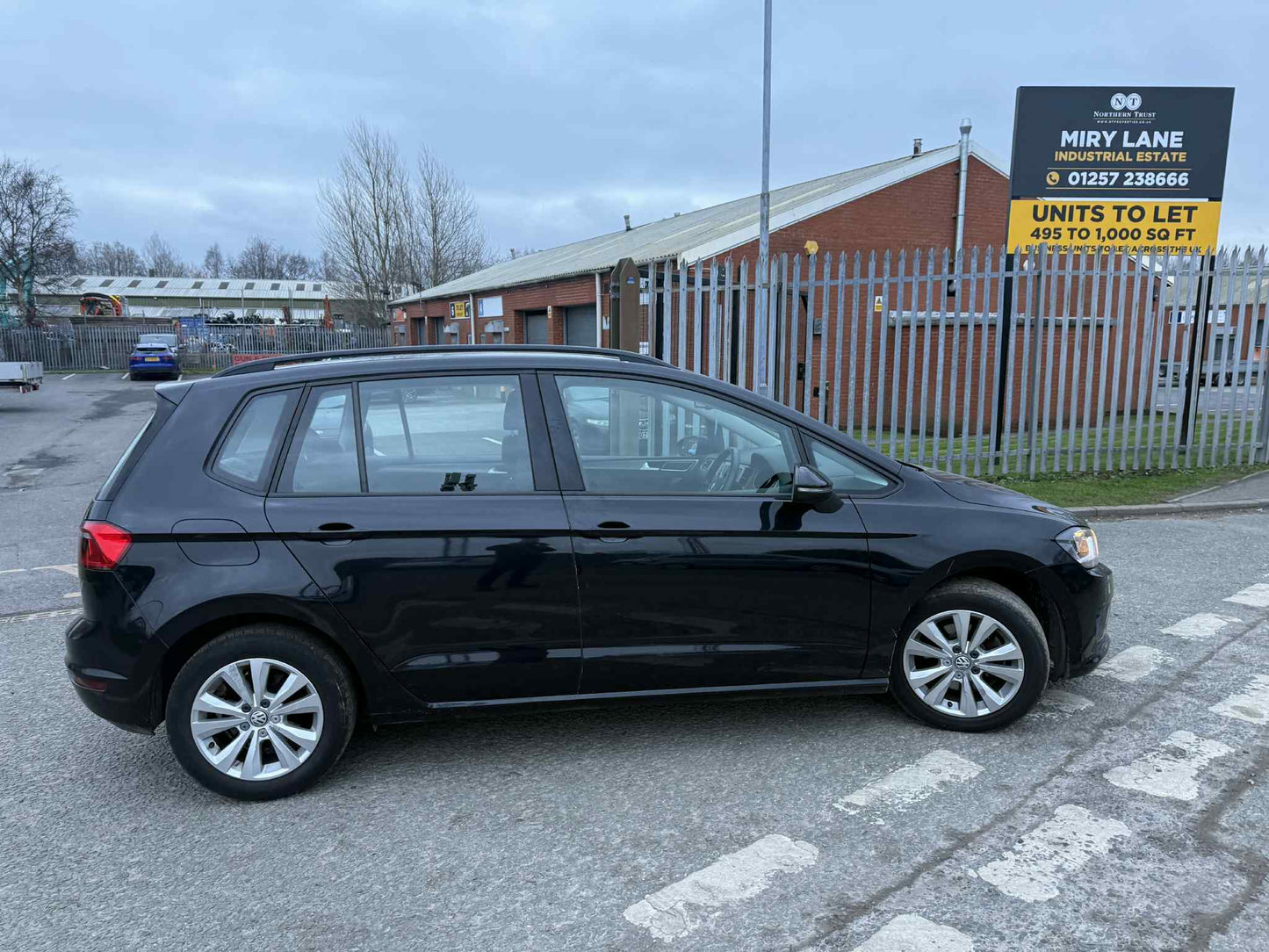2015 - VW GOLF SV