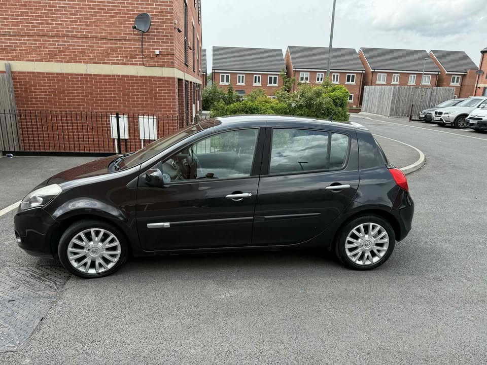 2010 - RENAULT CLIO