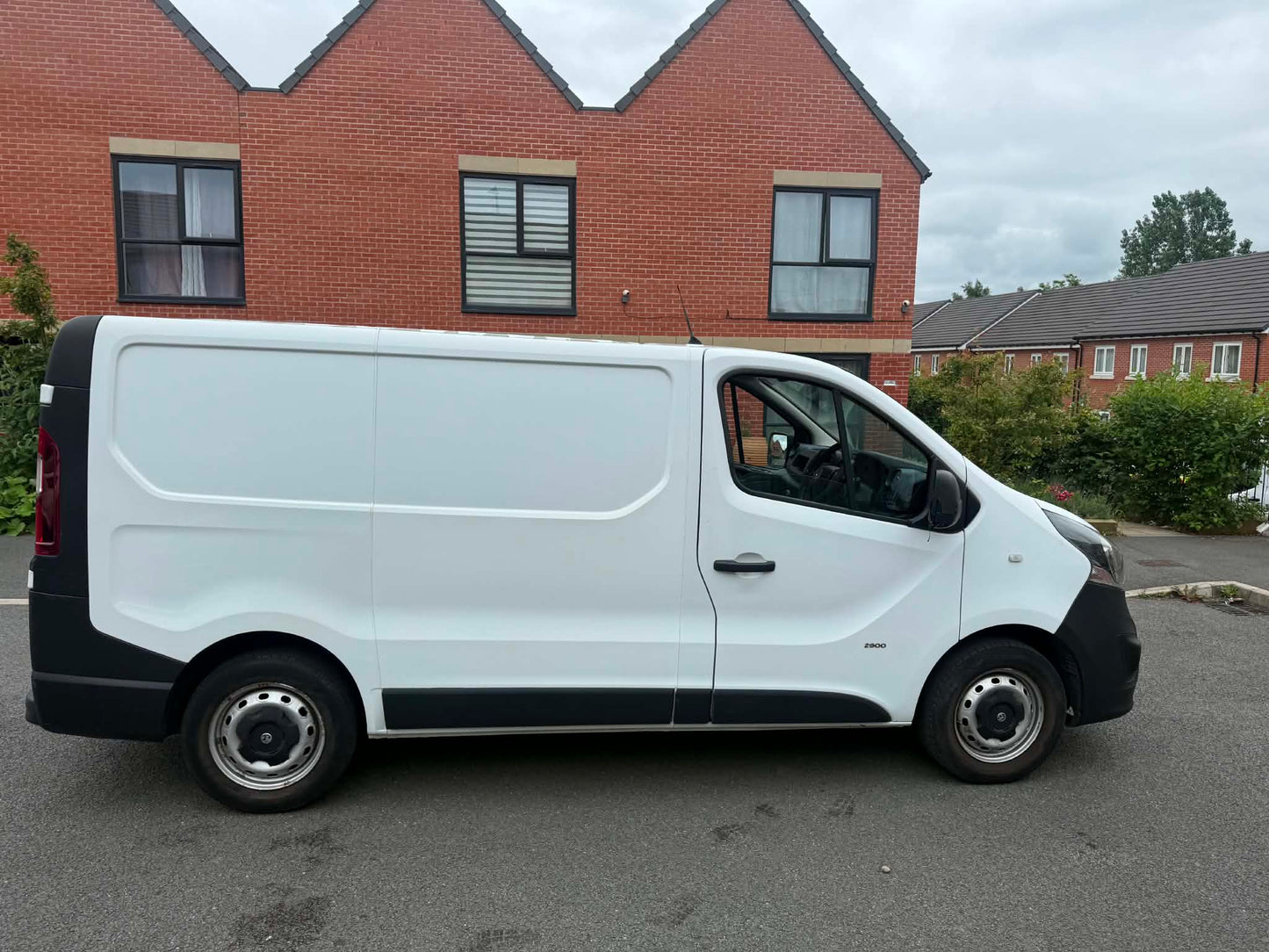 2015-VAUXHALL VIVARO