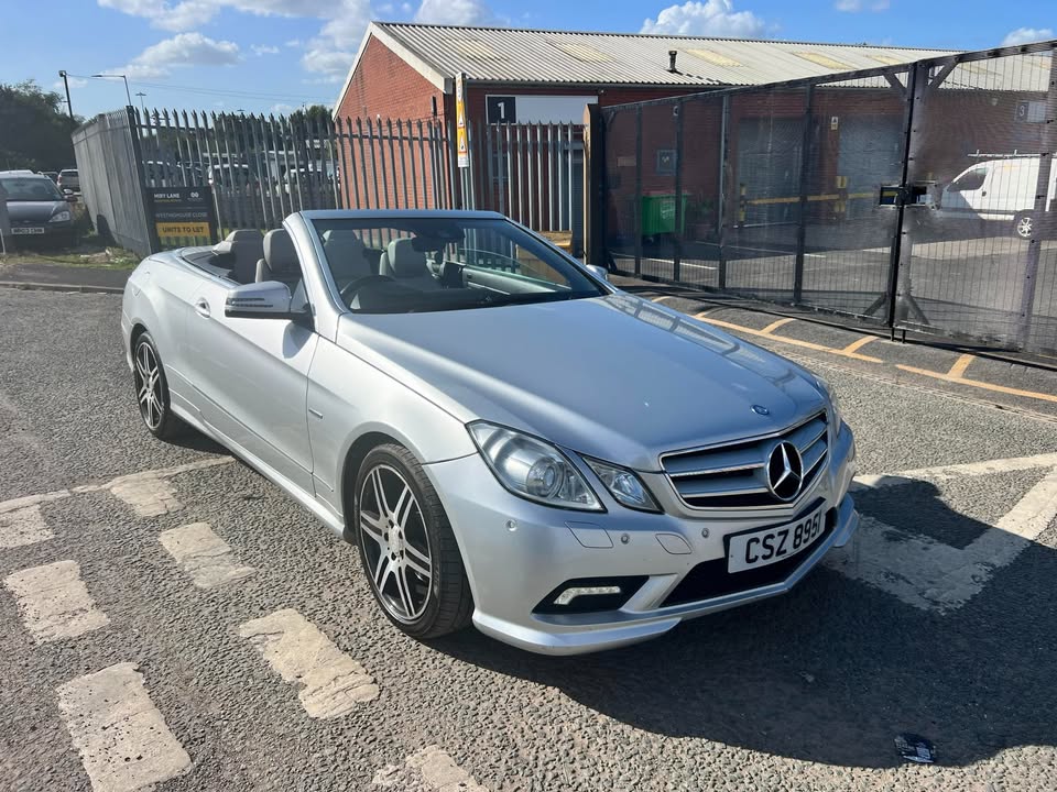 2011 - MERCEDES- BENZ E CLASS