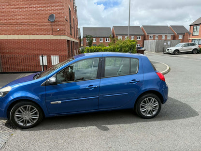 2011- RENAULT CLIO TOMTOM