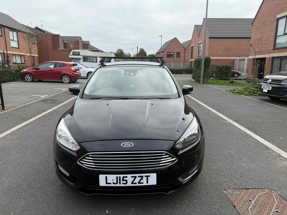 2015 - FORD FOCUS