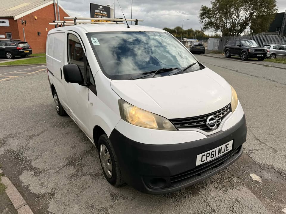 2011 - NISSAN NV200