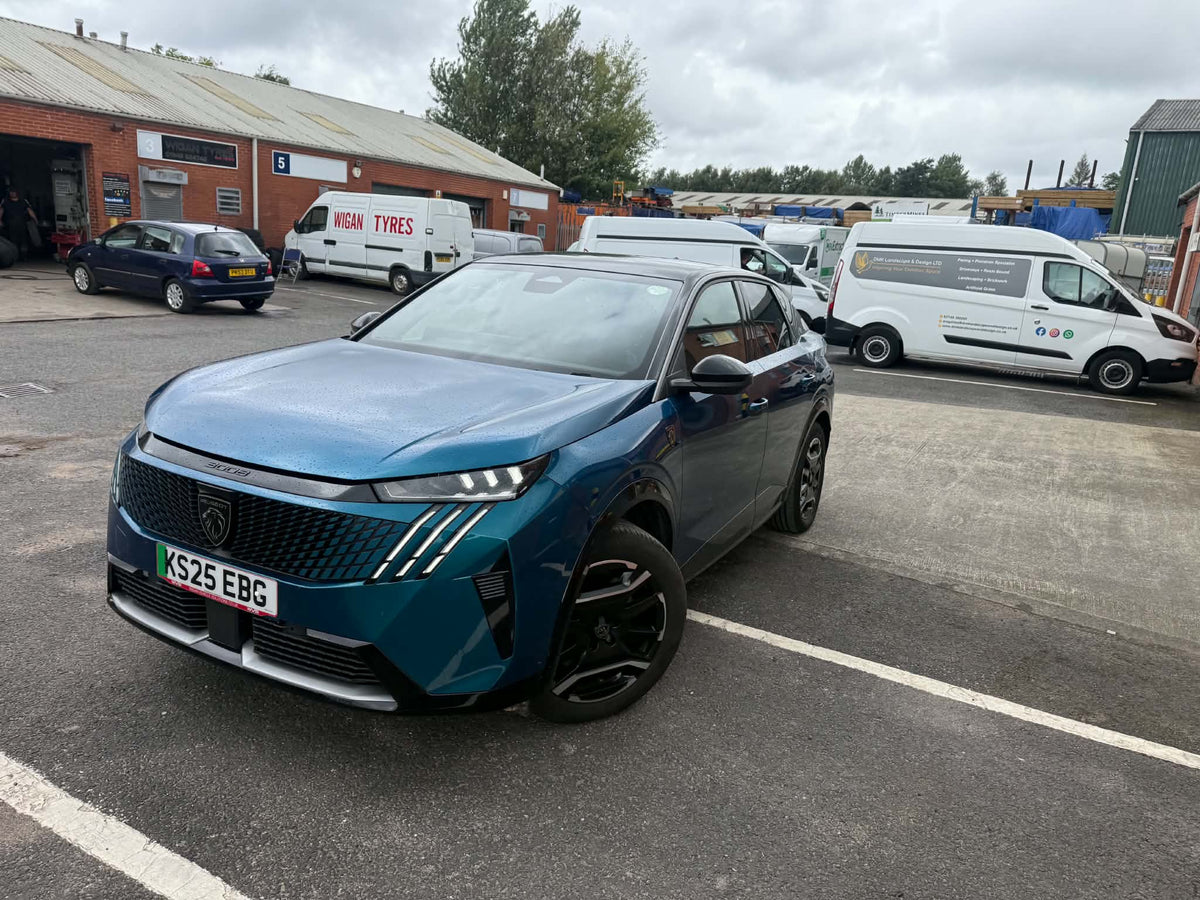2025- PEUGEOT 3008 ELECTRIC