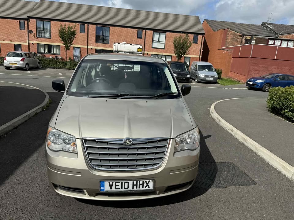 2010 - CHRYSTLER VOYAGER