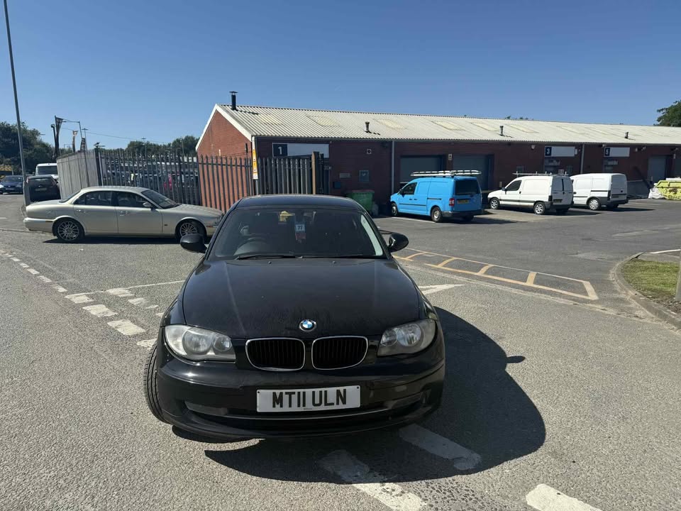 2011  - BMW SERIES 1