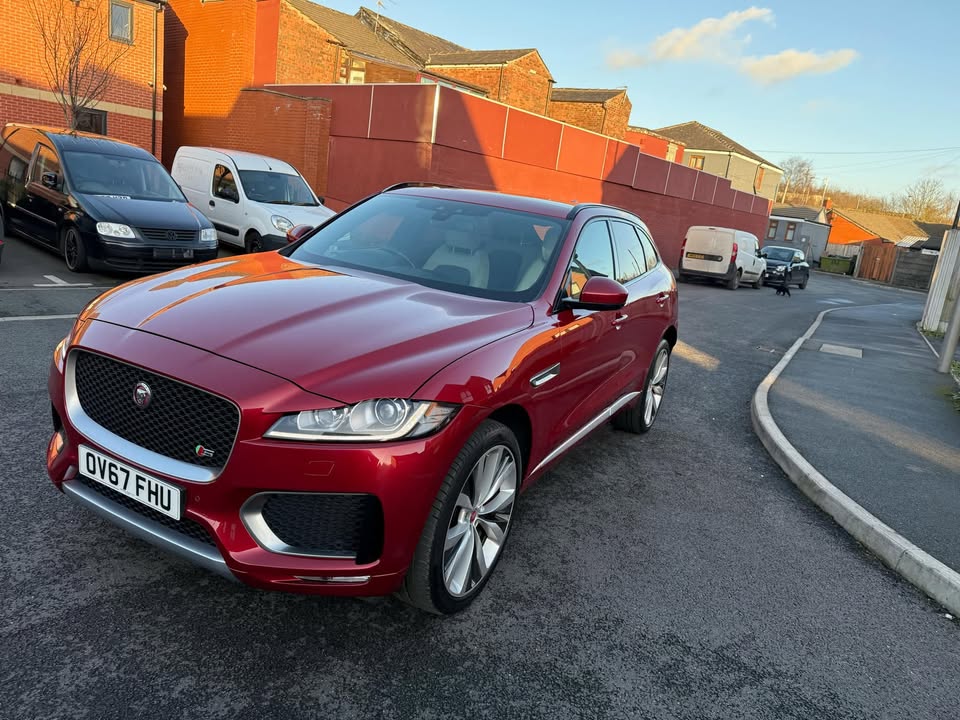 2017 -JAGUAR F- PACE