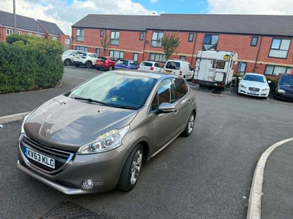 2014-PEUGEOT 208