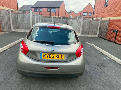 2014-PEUGEOT 208