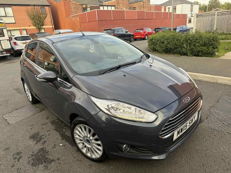 2015 - FORD FIESTA