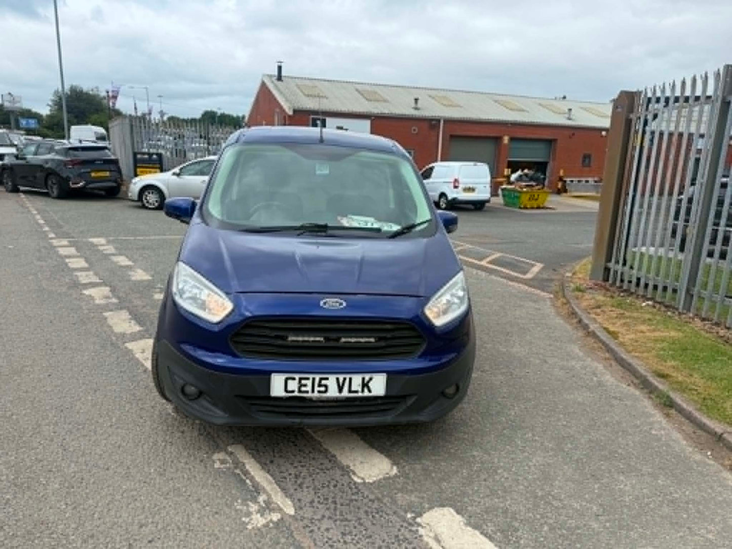 2015- FORD COURIER