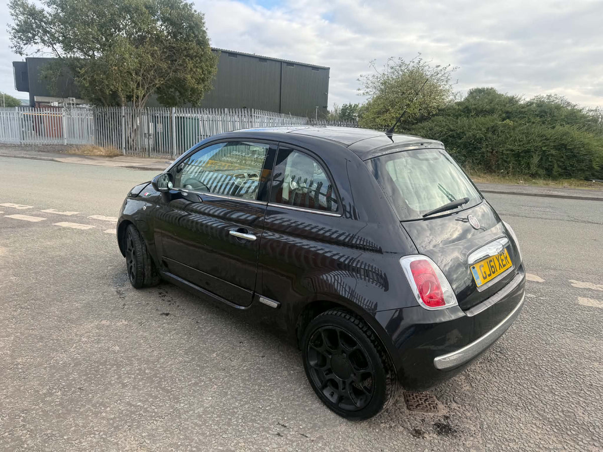 2011-FIAT 500