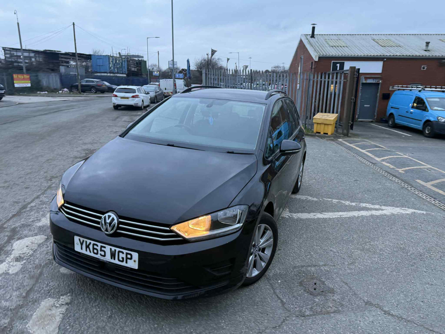 2015 - VW GOLF SV