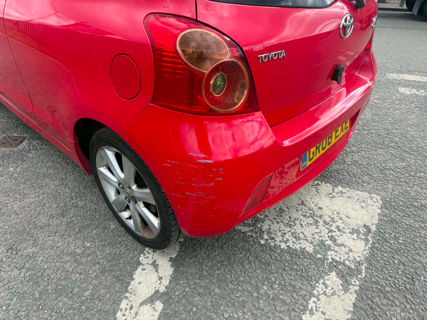2008-TOYOTA YARIS SR